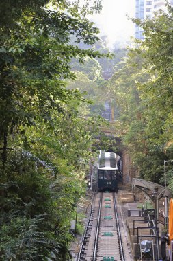 Yeni Peak Tram Köprüsü 'nü geç MacDonnell Yolu 14 Ekim 2022