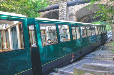 Yeni Peak Tram Köprüsü 'nü geç MacDonnell Yolu 14 Ekim 2022