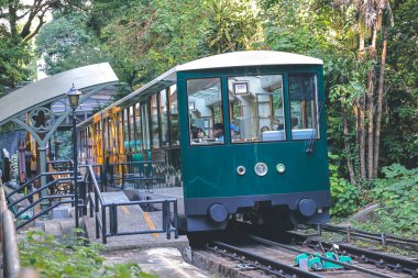 Yeni Peak Tram Pisti MacDonnell Road İstasyonu 14 Ekim 2022
