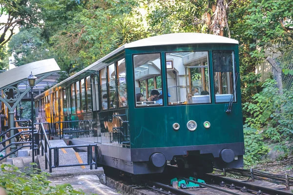 Yeni Peak Tram Pisti MacDonnell Road İstasyonu 14 Ekim 2022