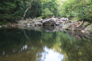 Hong Kong 'daki Shing Mun barajının manzarası.
