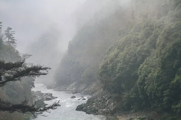 桂川の嵐山 — ストック写真