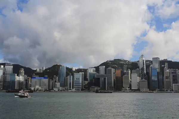Temmuz 2012 Victoria Limanı Üzerinde Hong Kong Siluet Manzarası — Stok fotoğraf