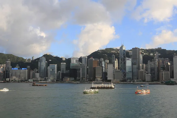 2012 홍콩의 빅토리아항 상공의 스카이라인 파노라마 — 스톡 사진