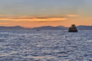 Victoria Limanı, 4 Temmuz 2012 'de Hong Kong Adası' nın batı tarafından görülüyor.