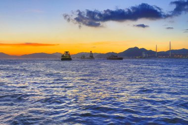 Victoria Limanı, 4 Temmuz 2012 'de Hong Kong Adası' nın batı tarafından görülüyor.