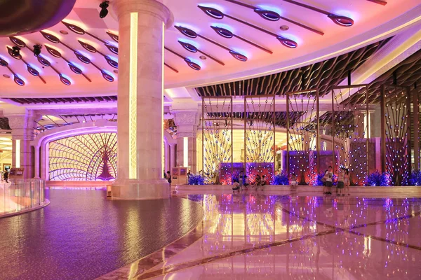 Interieur Van Het Stadshotel Casino Met Kleurrijke Lichte Spellen Juli — Stockfoto