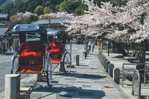 Ιαπωνικό Παραδοσιακό Rickshaw Στο Arashiyama Ιαπωνία Απριλίου 2012 — Φωτογραφία Αρχείου