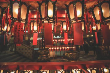 23 Eylül 2012 Çin tapınağındaki sönük fenerler, Hong Kong