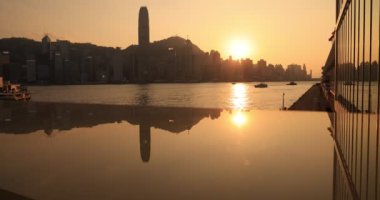 Hong Kong Victoria Limanı, Yansıma 10 Aralık 2022