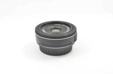 Bir kamera merceği, Profesyonel dijital kamera.