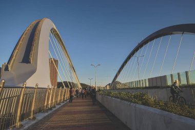 Çapraz körfez bağlantısındaki yaya ve bisiklet hattı, 18 Aralık 2022