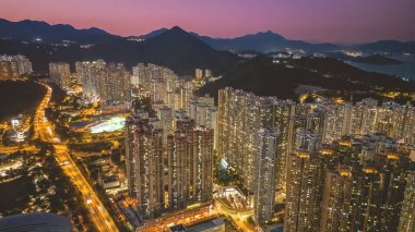 Hang Hau bölgesindeki konut binası, Gece Görüşü 7 Mayıs 2022