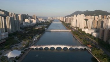 Shing Mun Nehri, Sha Tin, Hong Kong Gün batımında 21 Aralık 2022