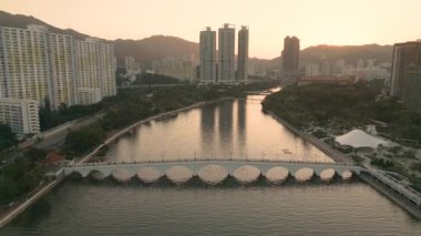 Shing Mun Nehri, Sha Tin, Hong Kong Gün batımında 21 Aralık 2022