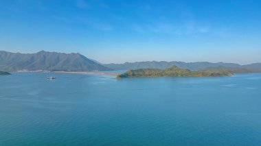 Ma On Shan, Hong Kong 'daki 23 Aralık 2022 Denizyıldızı Körfezi kıyısı..