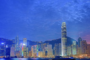 Alacakaranlıkta Hong Kong finans bölgesi, şehir konsepti 4 Kasım 2012