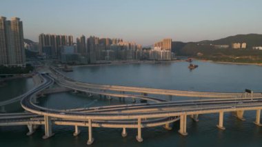 24 Aralık 2022 TKO Bay Hong Kong 'daki geçiş bölümü.