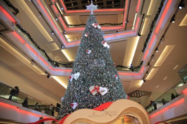 Bir Noel ağacı festivali alışveriş merkezi, Hong Kong. 28 Kasım 2012
