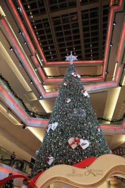 Bir Noel ağacı festivali alışveriş merkezi, Hong Kong. 28 Kasım 2012