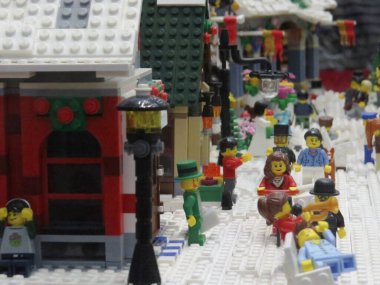 Şehir binası oyuncaklarla, lego bloklarından yapılmış 24 Kasım 2012