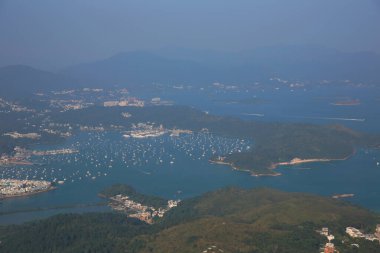 Limanda bir yat parkı, liman yat kulübü.