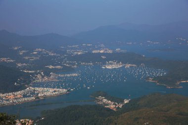 Limanda bir yat parkı, liman yat kulübü.