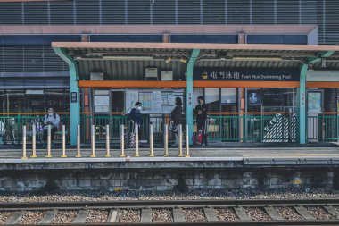 Tuen Mun Hk 6 Ocak 2023 'teki hafif demiryolu geçidi.