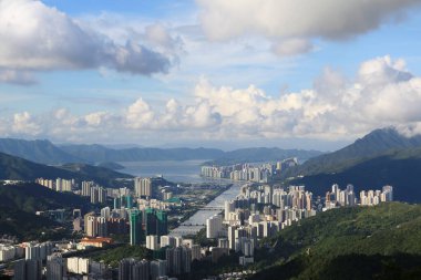 Hong Kong. Shatin şehrine bakıyorum. 7 Temmuz 2012