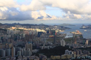 7 Temmuz 2012 'de Hong Kong şehri Beacon Hill' in tepesinden görüldü., 