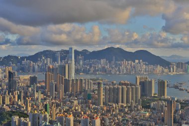 7 Temmuz 2012 'de Hong Kong şehri Beacon Hill' in tepesinden görüldü., 