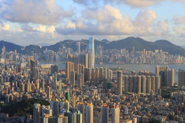 7 Temmuz 2012 'de Hong Kong şehri Beacon Hill' in tepesinden görüldü., 