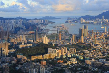 7 Temmuz 2012 'de Hong Kong şehri Beacon Hill' in tepesinden görüldü., 