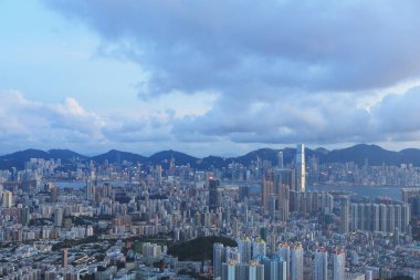 7 Temmuz 2012 'de Hong Kong şehri Beacon Hill' in tepesinden görüldü., 