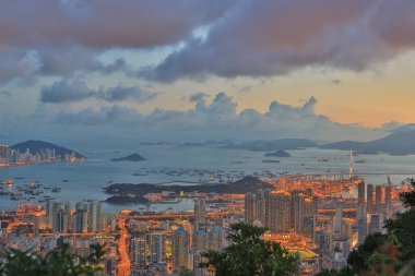 7 Temmuz 2012 Hong Kong 'daki Mega konut binaları