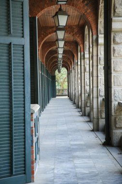 13 Oct 2012 a high street ghost House Corridor hk