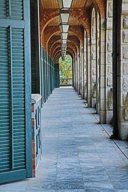 13 Oct 2012 a high street ghost House Corridor hk