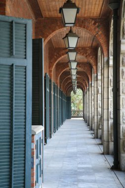 13 Oct 2012 a high street ghost House Corridor hk