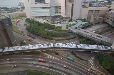 13 Oct 2012 the graphic display on the roof of the pedestrian walkway