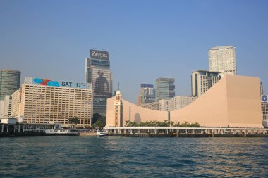5 Jan 2013 Ship With Skyscraper in the background.