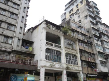 15 Jan 2013 Hong Kong old tenement buildings or tong lau ,