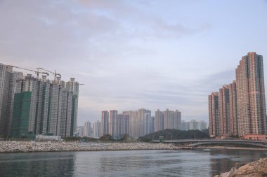 17 Feb 2013 an estate condominium at south of tko, hk