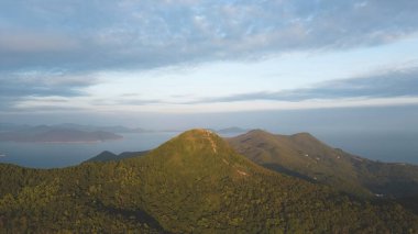the landscape of High Junk Peak trail, hk
