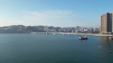 the pedestrian and bike line at cross bay link, 20 Jan 2023