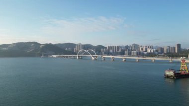 the pedestrian and bike line at cross bay link, 20 Jan 2023