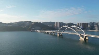 the pedestrian and bike line at cross bay link, 20 Jan 2023