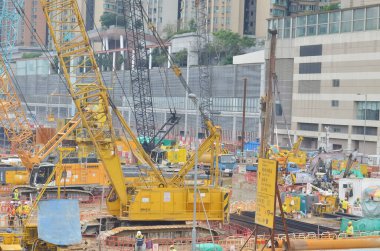 Hong Kong 'daki inşaat sahasında.