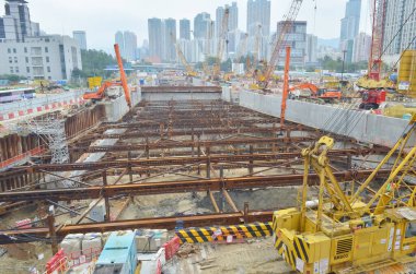 Hong Kong 'daki inşaat sahasında.