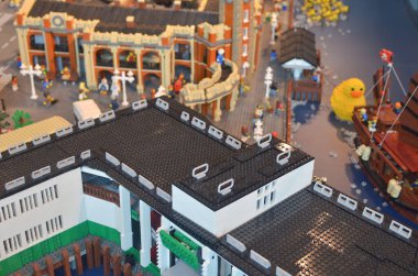 11 Mayıs 2013 Plastikten yapılmış, şehir hayatı oyuncaklarla dolu