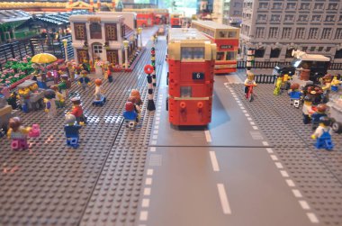 11 Mayıs 2013 Plastikten yapılmış, şehir hayatı oyuncaklarla dolu